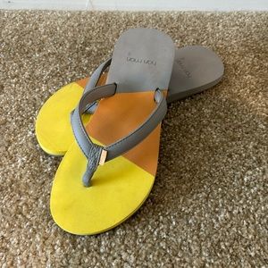 Hari Mari - Women’s Meadows Asana / Light Gray/Multi - Size 8